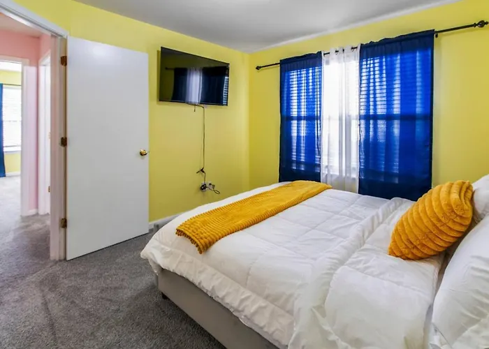 Modern Comfort Stylish 3br Getaway *