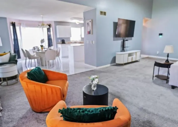 Modern Comfort Stylish 3br Getaway Loves Park