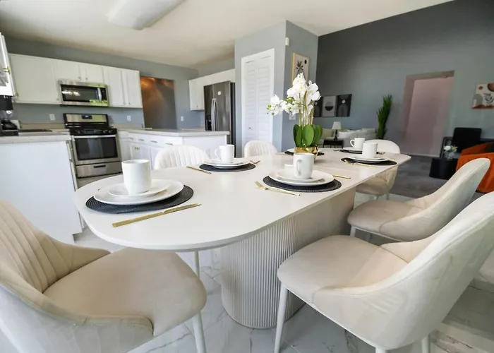 Modern Comfort Stylish 3br Getaway Ferienhaus
