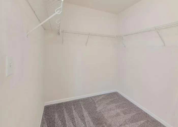 Modern Comfort Stylish 3br Getaway *