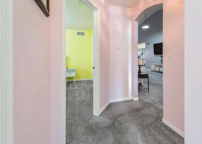 Modern Comfort Stylish 3br Getaway Ferienhaus