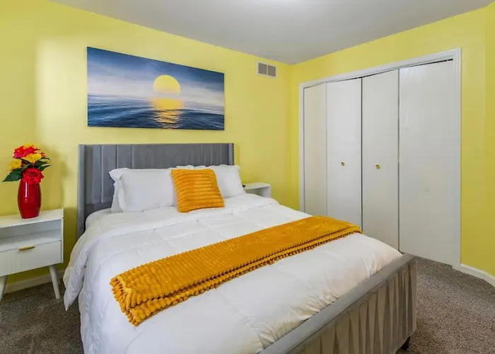 Modern Comfort Stylish 3br Getaway